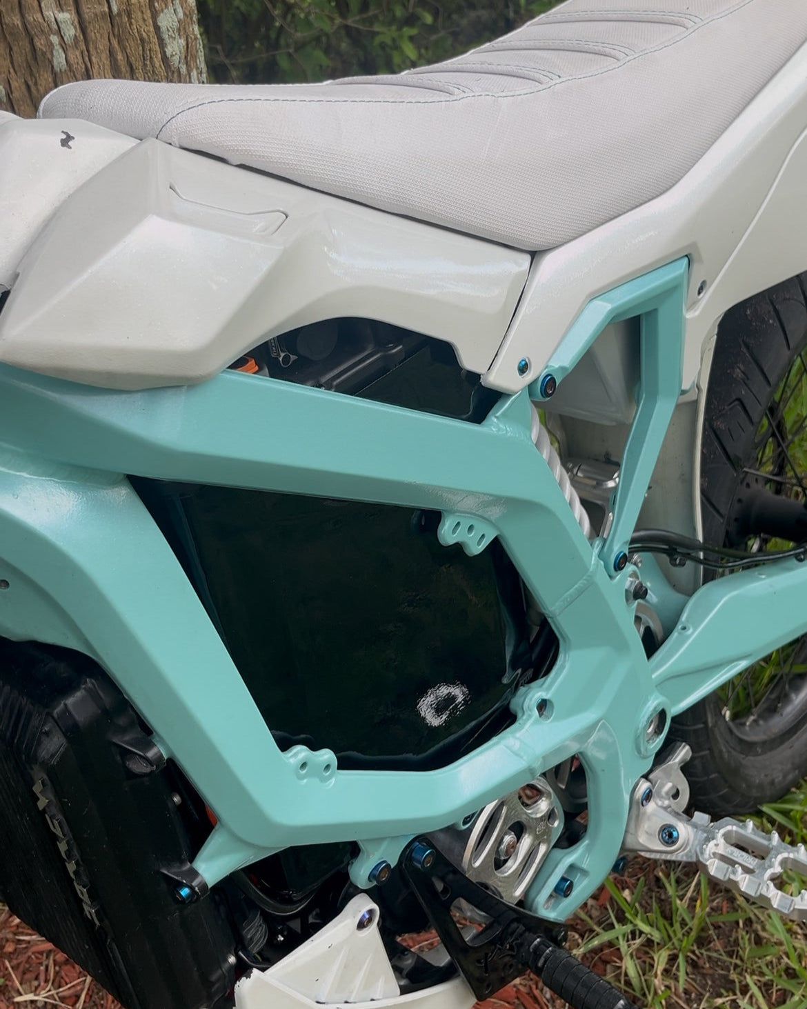 Emoto Glossy Wrap